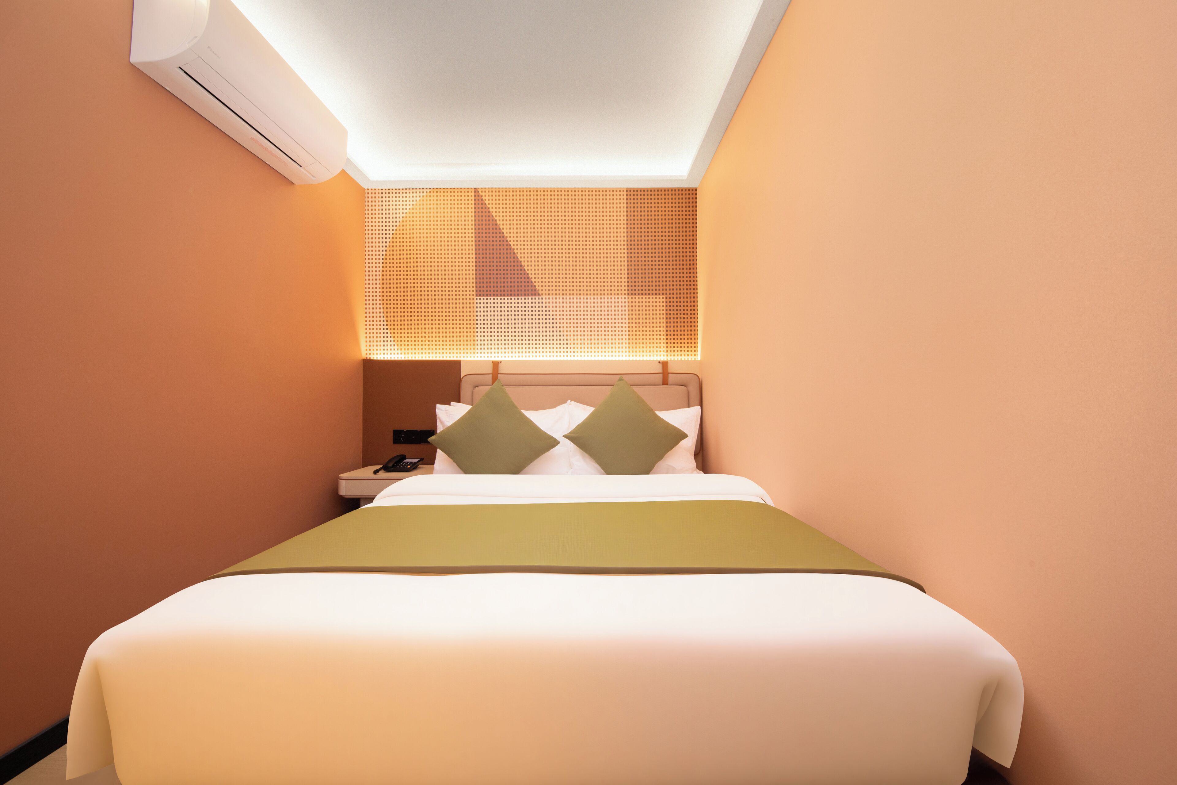 免費迷你吧、書桌、筆電工作空間、免費無線上網