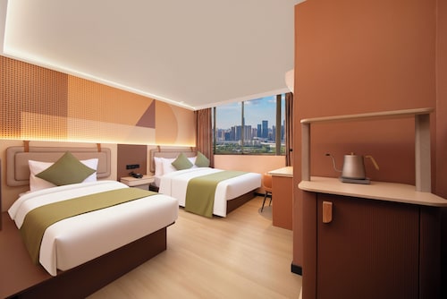 A Hotel Farrer Park - Newly Renovated