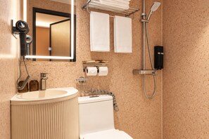 Superior Single Room, No Windows | Bathroom | Shower, free toiletries, hair dryer, slippers - A Hotel Farrer Park - Newly Renovated (Singapore)