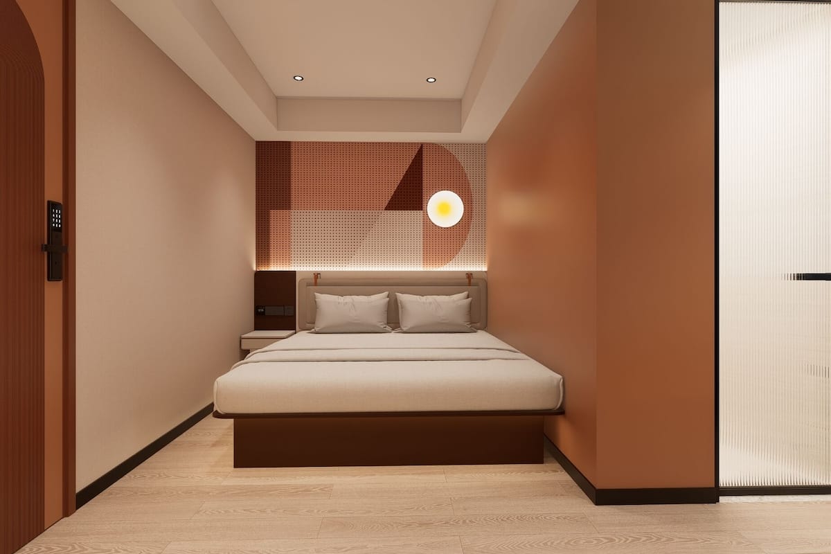 Free minibar, desk, laptop workspace, free WiFi