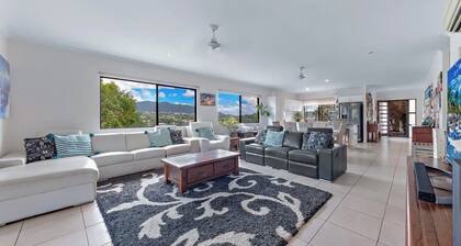 Coastal Elegance , Gateway to the Whitsundays -per friendlyâ Min 3-Month Stay