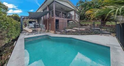 Gateway to the Whitsundays • Boat & Caravan Parking Wash-Down pet friendly home