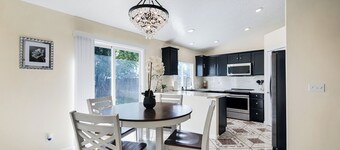 Amazing 4 bedroom, home conveniently located near Snake River Valley Wineries!