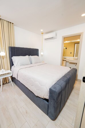 3 bedrooms, internet, bed sheets