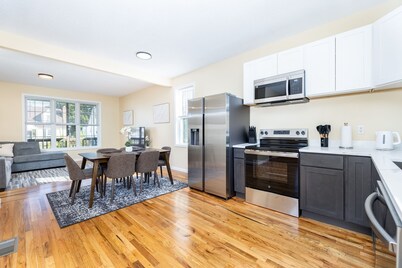 Tranquil 3-bedroom house with AC in Hartford