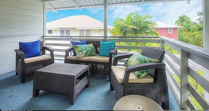 The Lazy Loft Hilo - peaceful and centrally-located 2 bedroom, 2 bathroom rental