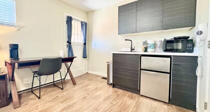 Remodeled Spanish Bungalow Suite • Short Walk to SJSU + Parking