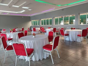 Restaurant - ALLENS HOTEL (Kapsabet)