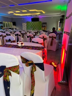 Banquet hall