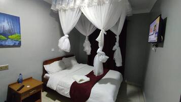 Deluxe Double Room, Garden View | Free WiFi, bed sheets