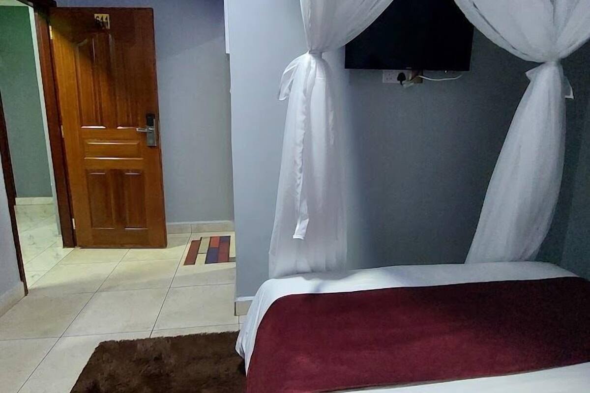 Deluxe Double Room, Garden View | Free WiFi, bed sheets