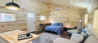 Yun-Shui Garden 
Where Clouds Drift, Water Flows