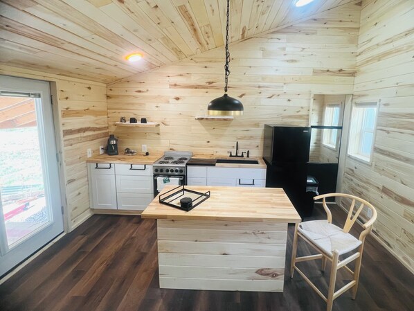 Un four, surface de cuisson