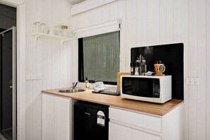 Fridge, microwave, stovetop, toaster