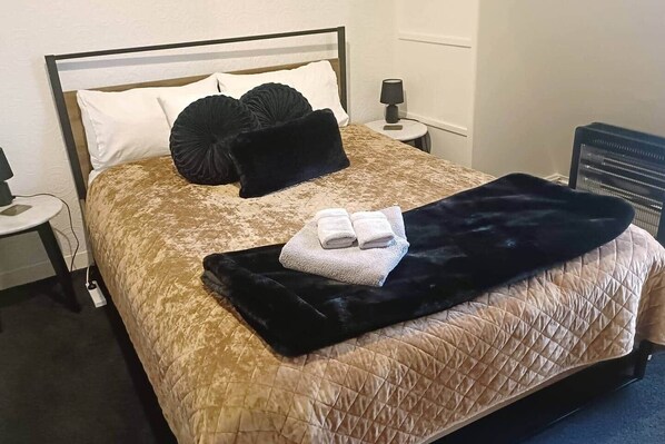 2 Schlafzimmer, Bügeleisen/Bügelbrett, WLAN, Bettwäsche