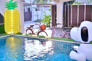 Room - Luxury 5-Bedroom Pool Villa at FunPlace, Pattaya (Sattahip)