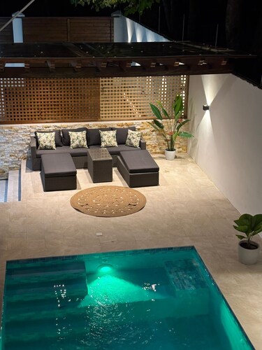 New villa with pool and electric generator in Tela for a relaxing getaway