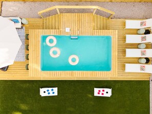 Outdoor pool, a heated pool
