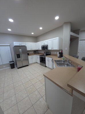 Microwave, oven, stovetop, dishwasher