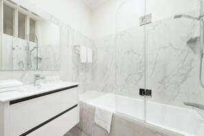 Room - Stunning Sydney Home 1 (Millers Point)