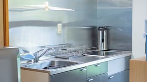 Basic villa, kilátással a hegyre | Privát konyha