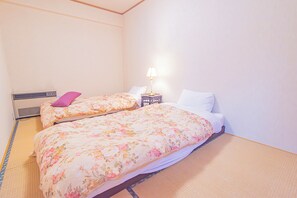 Basic Villa, Mountain View | Free WiFi, bed sheets - The Snowfront Apartment Nabe Sun -HAKUBA GORYU- (Hakuba)