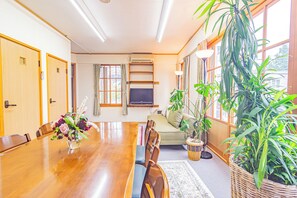 Basic Villa, Mountain View | Free WiFi, bed sheets