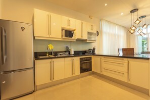 Villa, Balcony | Private kitchen