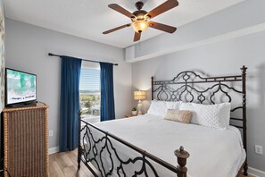 3 bedrooms, desk, iron/ironing board, travel crib