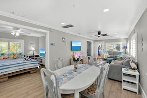 4 chambres, fer et planche à repasser, Wi-Fi gratuit, draps fournis