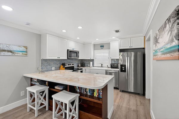 Microonde, forno, piano cottura, lavastoviglie