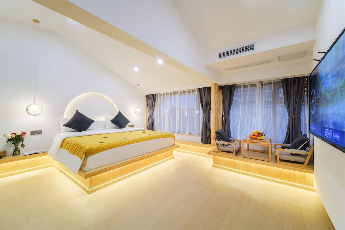 Superior Double Room, City View | Blackout curtains, iron/ironing board, free WiFi