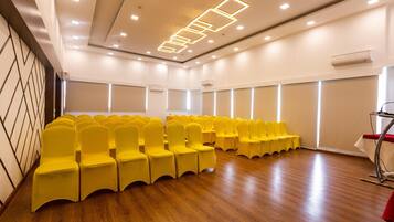 House | Kemudahan mesyuarat