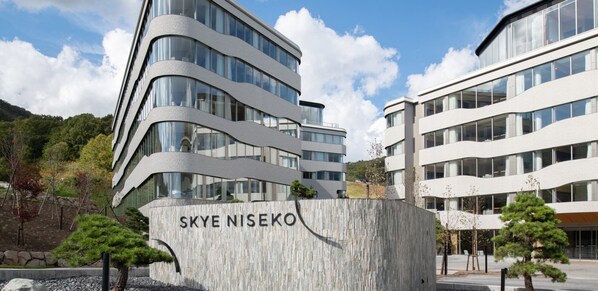 المنشأة من الخارج