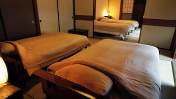 3 habitaciones, escritorio, tabla de planchar con plancha y wifi gratis