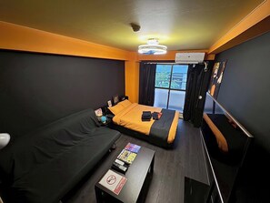 1 habitación, tabla de planchar con plancha, wifi gratis y ropa de cama 