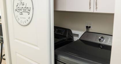 3 Bedroom House, King Bed, Full Kitchen, BBQ Grill