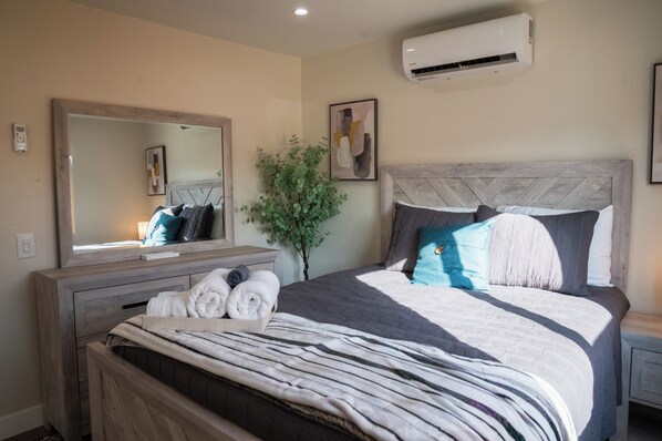 3 bedrooms, iron/ironing board, free WiFi, bed sheets