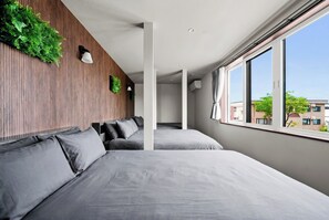 5 bedrooms, desk, iron/ironing board, free WiFi