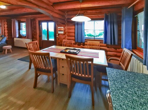 Gemütliches Holzstammhaus mit Garten im Harz