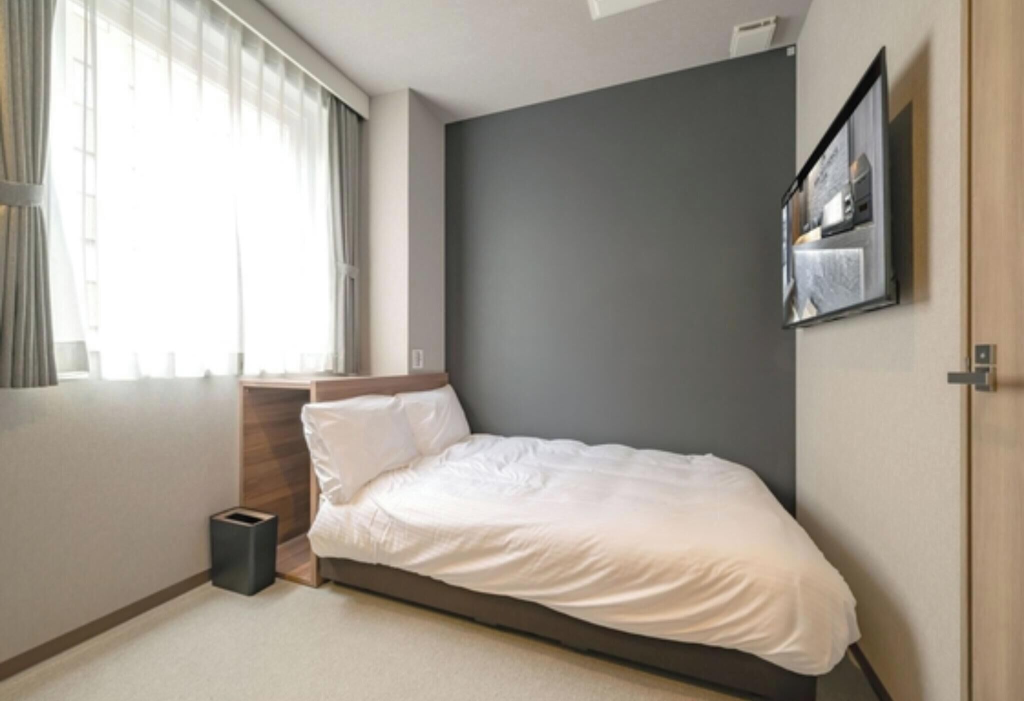 1 室のベッドルーム、デスク、アイロン / アイロン台、WiFi (無料)