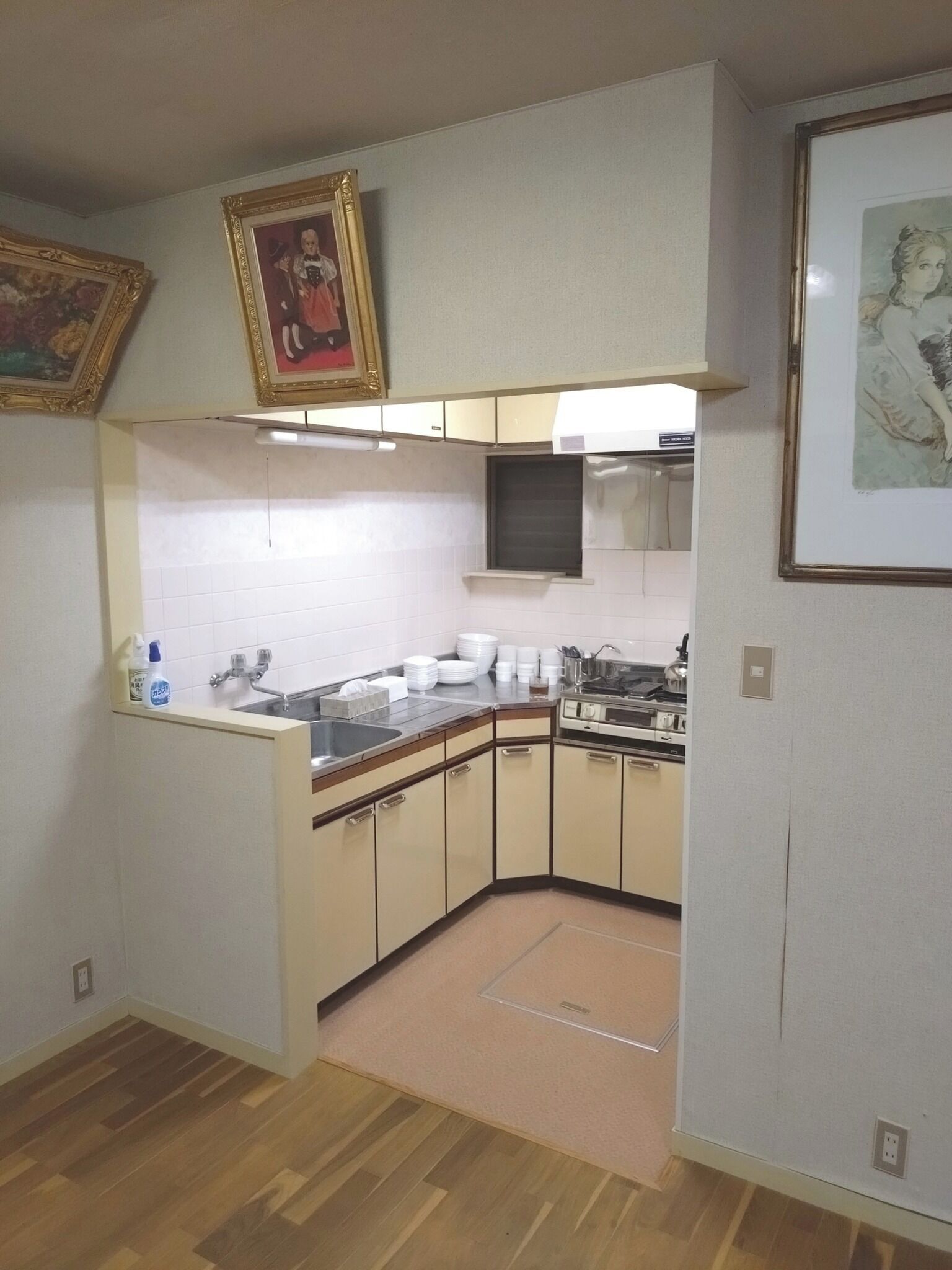 冰箱、微波炉、炉灶、厨具/餐具