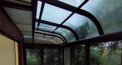 Private house surrounded by paintings | 25 minutes / Tagatagun Shizuoka