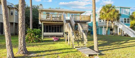 Vista frontal de la propiedad