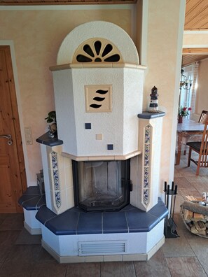 Interior - Holiday Home 'Boddenperle' with Sea View, Private Terrace and Wi-Fi (Breege)