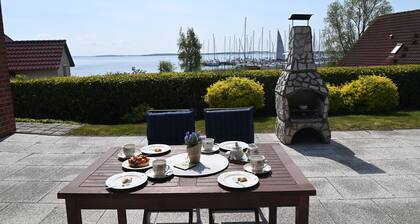 Ferienhaus 'Boddenperle' mit Meerblick, privater Terrasse und WLAN