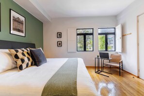 1 bedroom, desk, iron/ironing board, travel cot - Fully Equipped Studio + Rooftop (Ciudad de México)