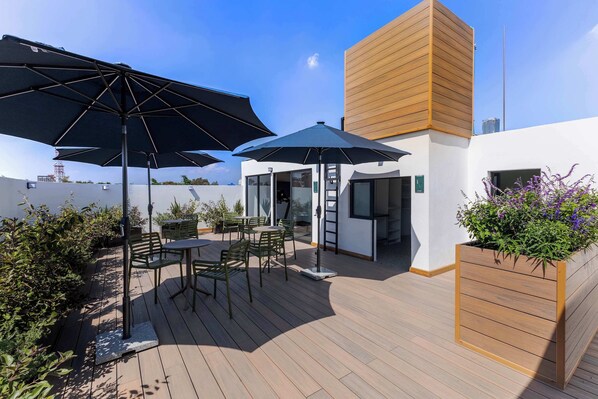 Outdoor dining - Modern Studio Near Parks & Museums (Ciudad de México)