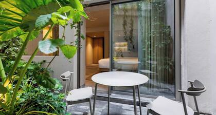 Lamartine | Boho-Minimalist Patio & Jacuzzi for 2