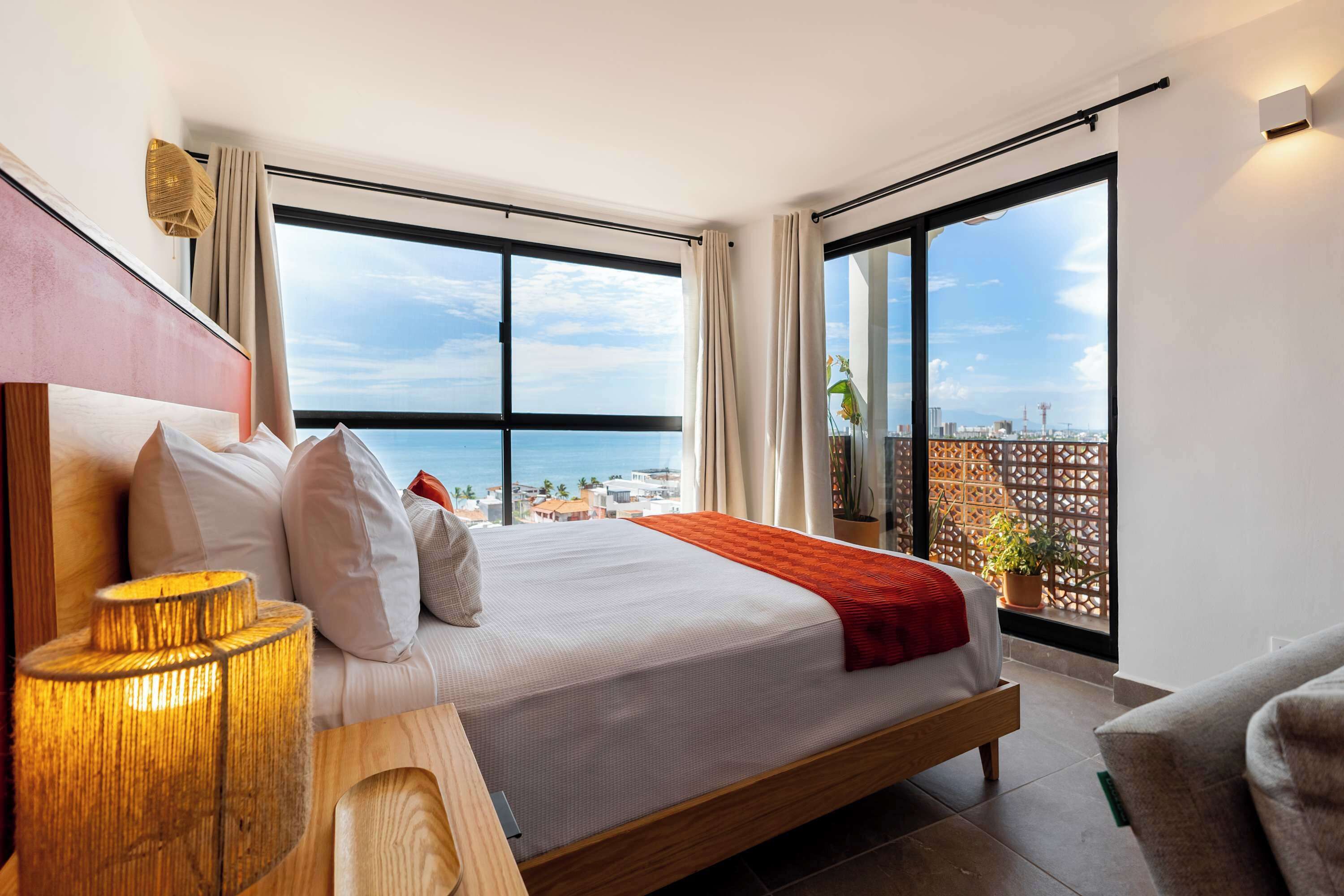 1 dormitorio, tabla de planchar con plancha, wifi y ropa de cama